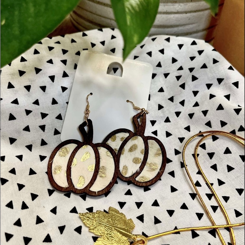 Pumpkin shaped earrings